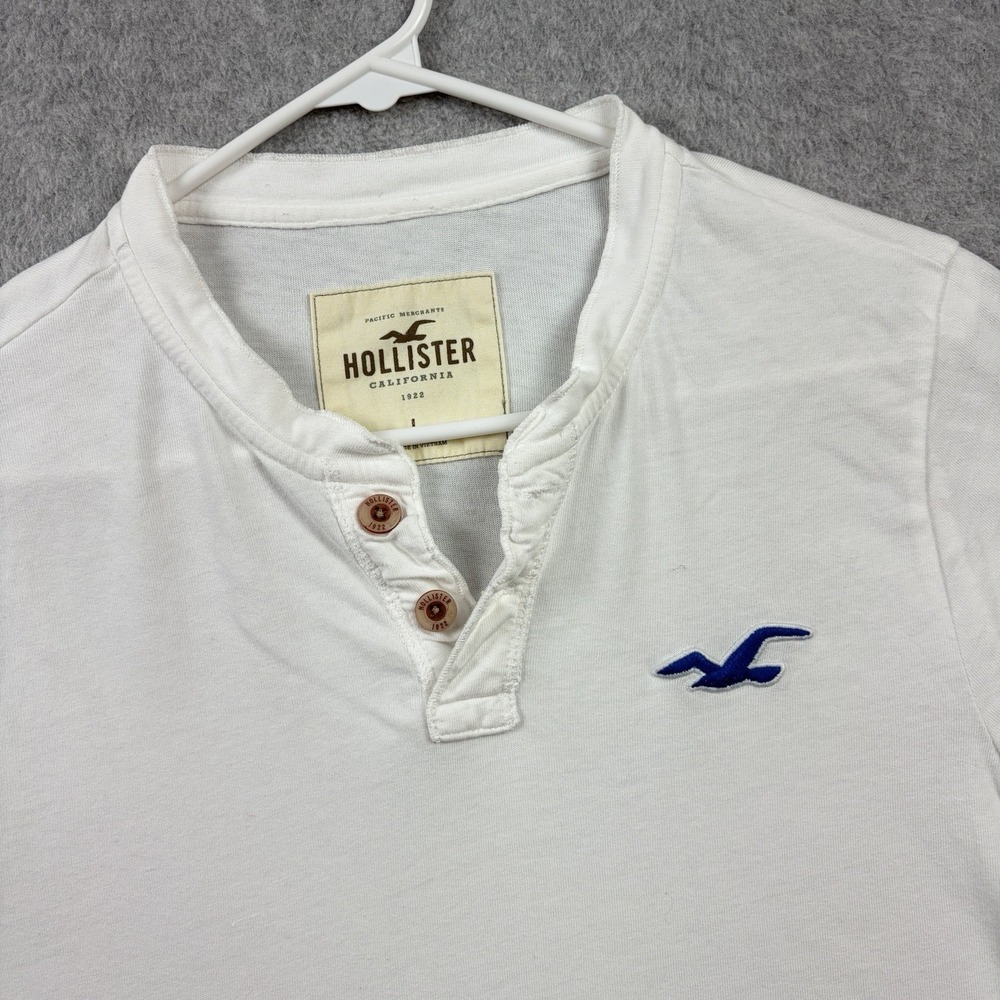 Y2K Hollister T Shirt Mens Large Fits Small White Henley Seagull Preppy Coastal